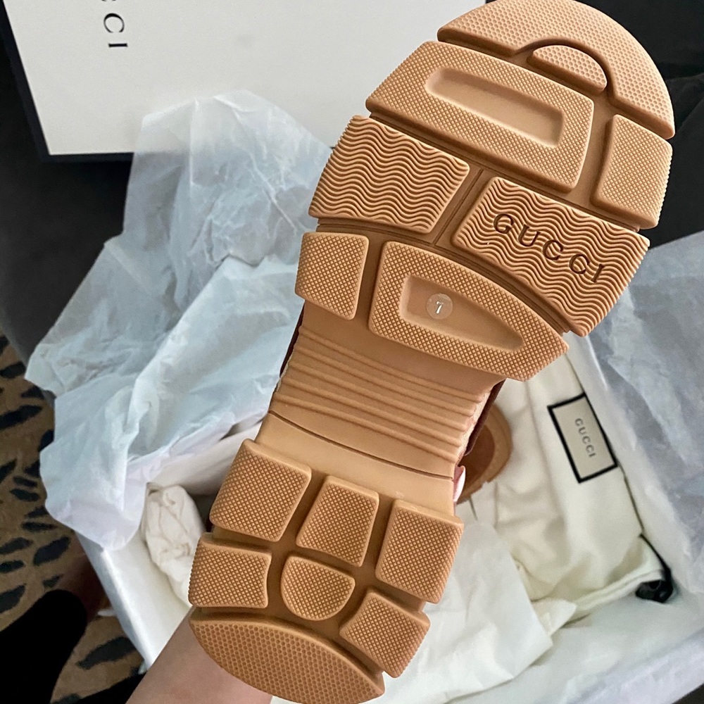 SOLD!!!!! BRAND NEW IN BOX GUCCI - Picture 2 of 6